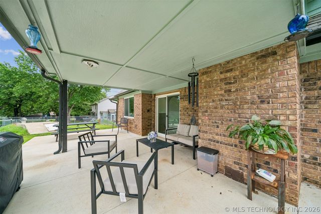 12652 S 276th East Avenue, Coweta, OK 74429