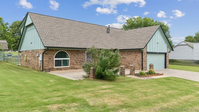 12652 S 276th East Avenue, Coweta, OK 74429