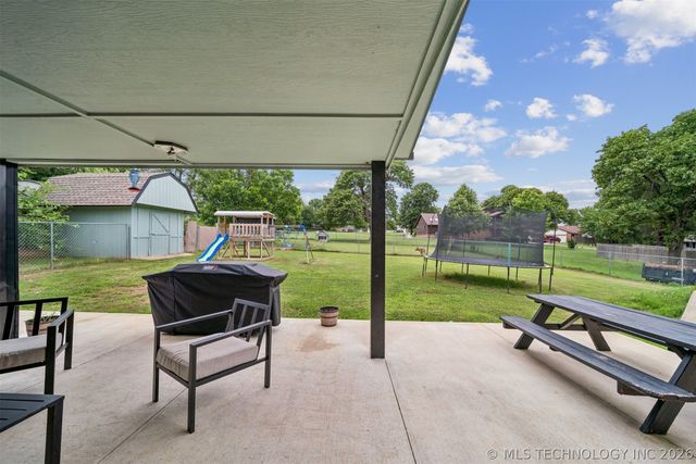 12652 S 276th East Avenue, Coweta, OK 74429