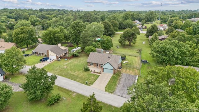 12652 S 276th East Avenue, Coweta, OK 74429