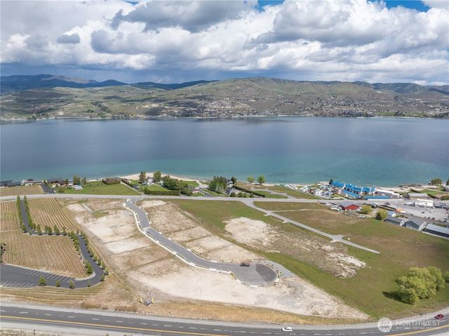 97 Loretta Lane, Chelan, WA 98816