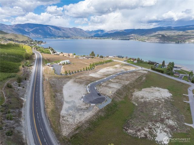 97 Loretta Lane, Chelan, WA 98816
