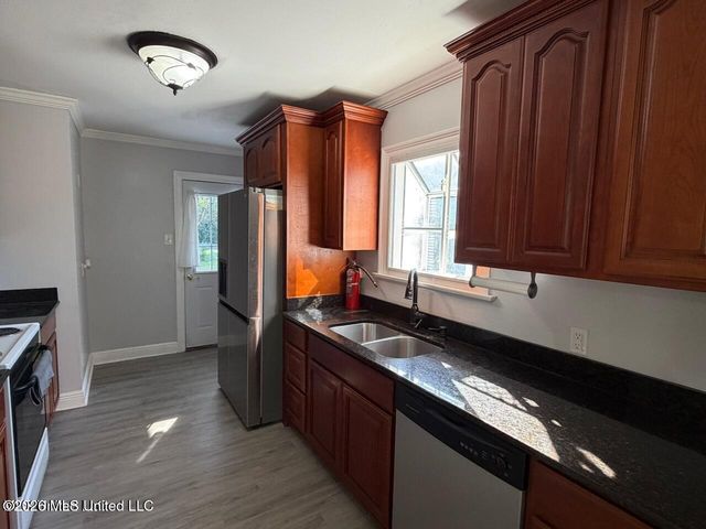 4000 Chamberlain Avenue, Gulfport, MS 39507