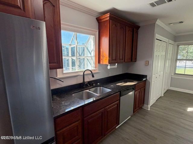 4000 Chamberlain Avenue, Gulfport, MS 39507