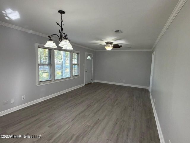 4000 Chamberlain Avenue, Gulfport, MS 39507