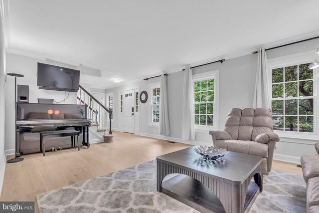 1606 MONTMORENCY DR, Vienna, VA 22182