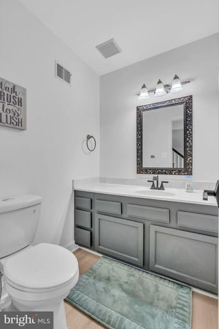 1606 MONTMORENCY DR, Vienna, VA 22182