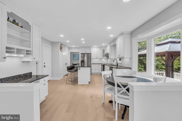 1606 MONTMORENCY DR, Vienna, VA 22182