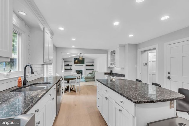 1606 MONTMORENCY DR, Vienna, VA 22182