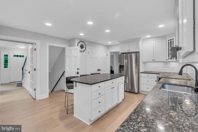 1606 MONTMORENCY DR, Vienna, VA 22182