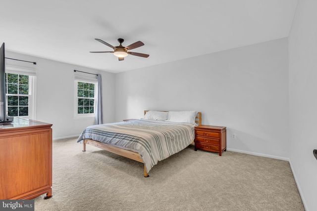 1606 MONTMORENCY DR, Vienna, VA 22182