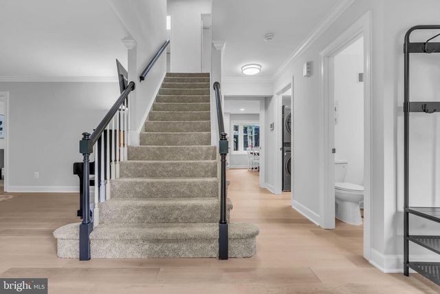 1606 MONTMORENCY DR, Vienna, VA 22182