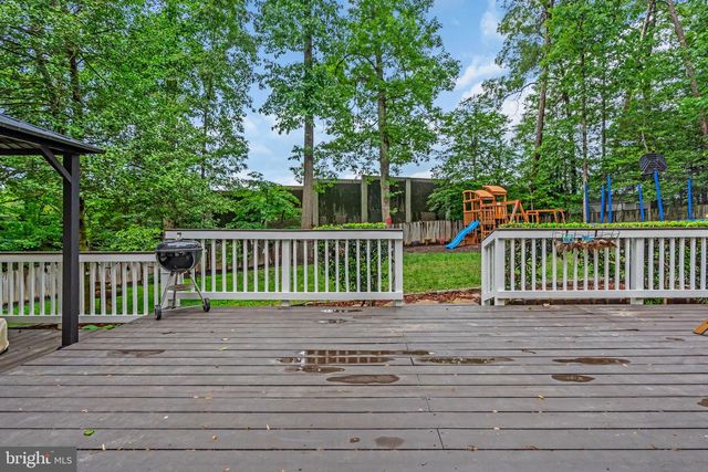 1606 MONTMORENCY DR, Vienna, VA 22182