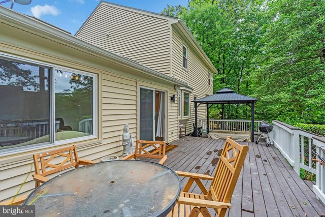 1606 MONTMORENCY DR, Vienna, VA 22182