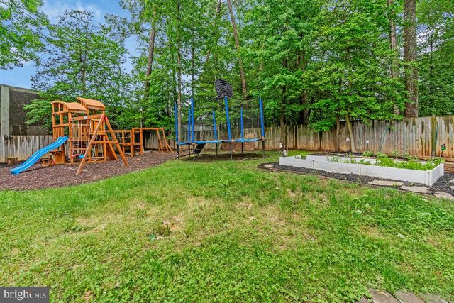 1606 MONTMORENCY DR, Vienna, VA 22182