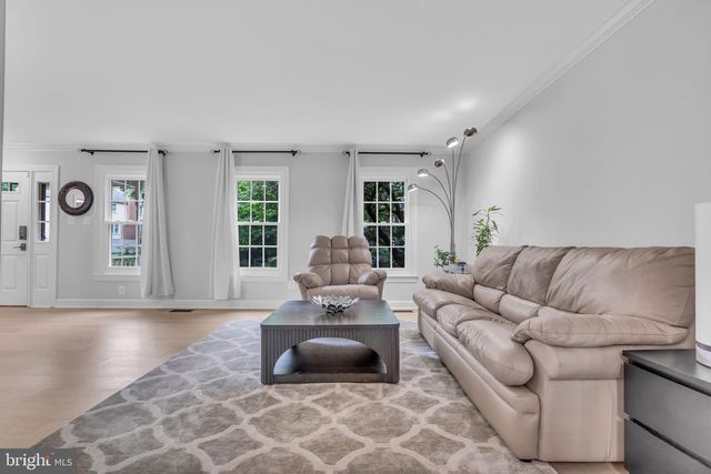 1606 MONTMORENCY DR, Vienna, VA 22182