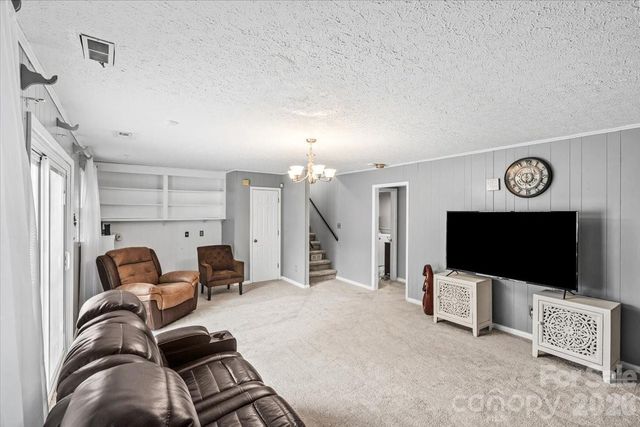 1527 Rhyne Street, Shelby, NC 28152