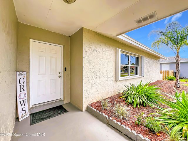 2149 Acacia Street NE, Palm Bay, FL 32905