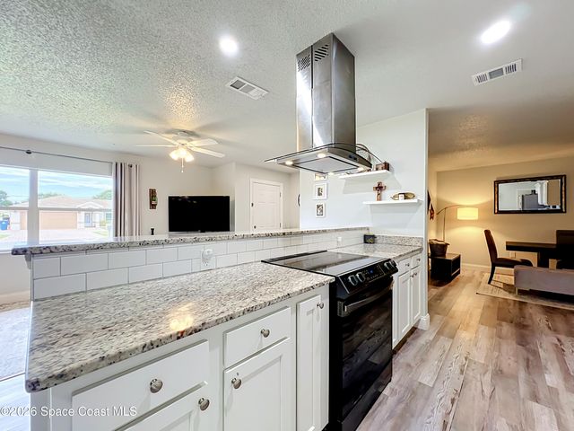 2149 Acacia Street NE, Palm Bay, FL 32905