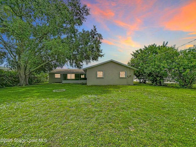 2149 Acacia Street NE, Palm Bay, FL 32905