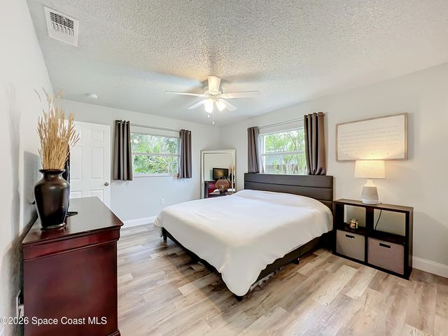 2149 Acacia Street NE, Palm Bay, FL 32905