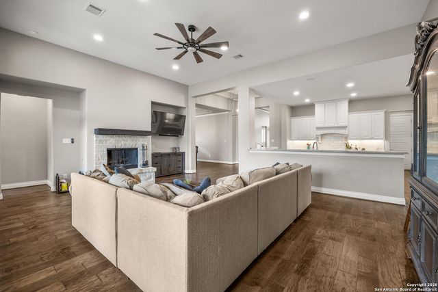 1968 Zinfandel, New Braunfels, TX 78132