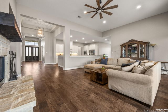 1968 Zinfandel, New Braunfels, TX 78132