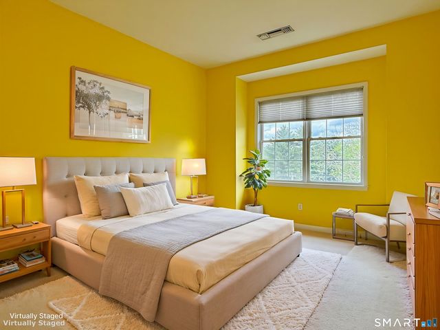 1 King Philip Drive 405, West Hartford, CT 06117