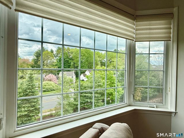 1 King Philip Drive 405, West Hartford, CT 06117