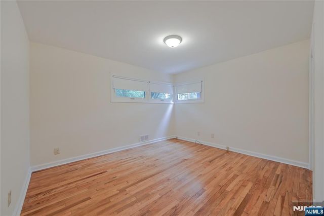 38 Pitcairn Avenue, Ho-ho-kus, NJ 07423