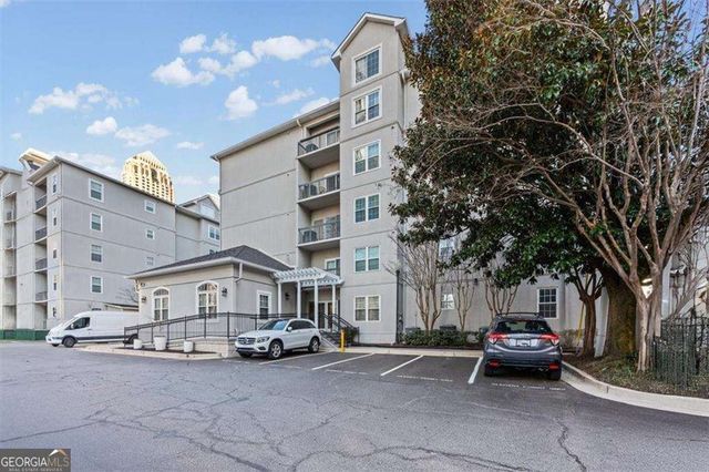 1074 Peachtree Walk NE B322, Atlanta, GA 30309