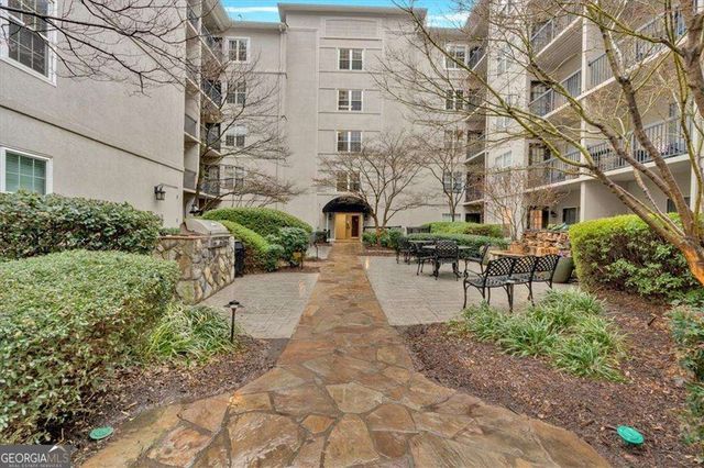 1074 Peachtree Walk NE B322, Atlanta, GA 30309