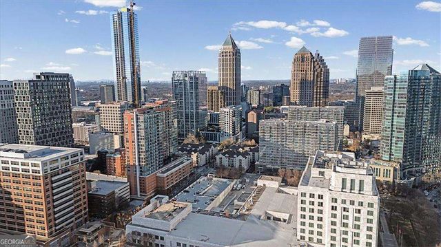 1074 Peachtree Walk NE B322, Atlanta, GA 30309