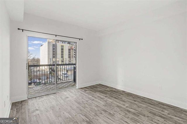 1074 Peachtree Walk NE B322, Atlanta, GA 30309