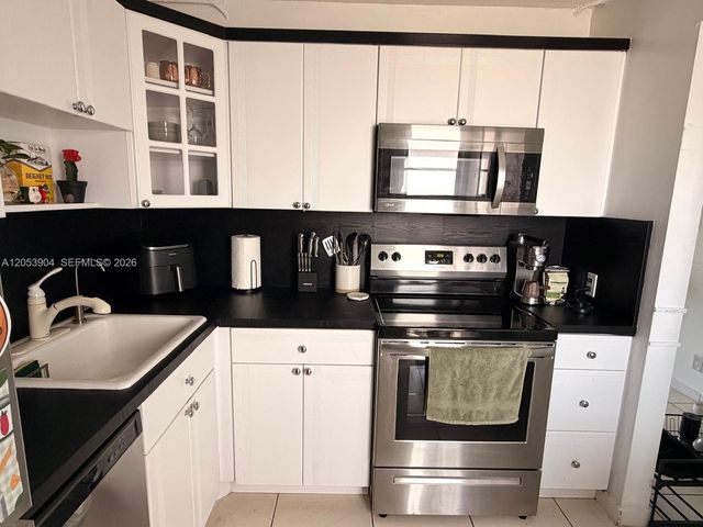 3475 N Country Club Dr 603, Aventura, FL 33180
