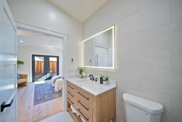 604 Oak Drive, Capitola, CA 95010