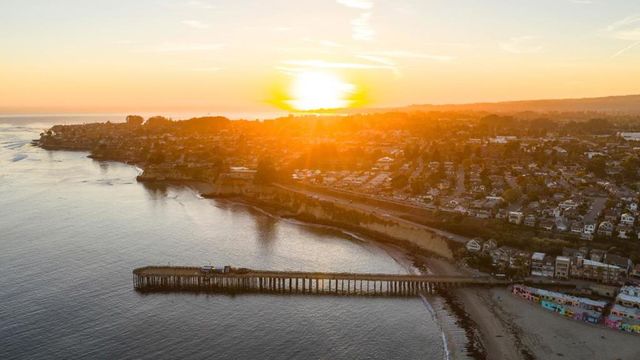 604 Oak Drive, Capitola, CA 95010