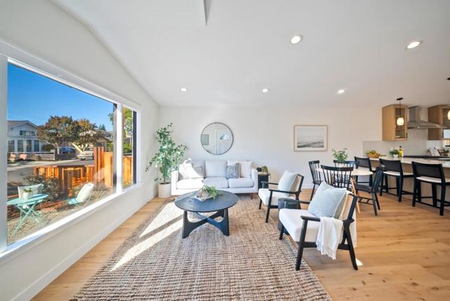 604 Oak Drive, Capitola, CA 95010