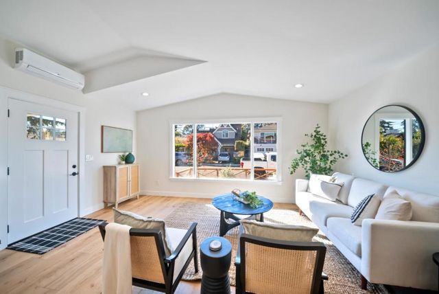 604 Oak Drive, Capitola, CA 95010