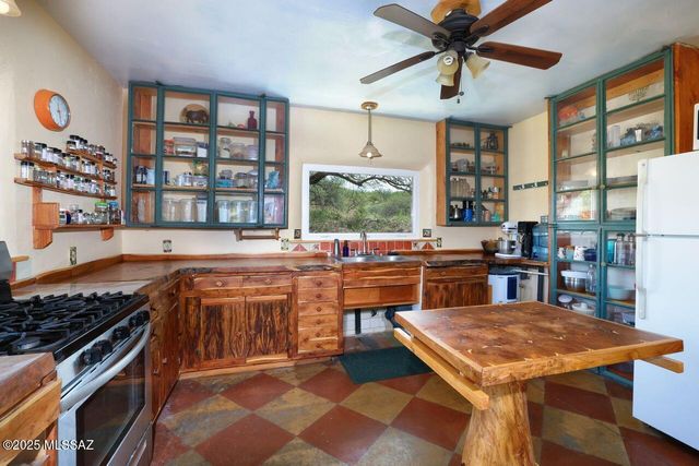 157 Montezuma Well Road, Rio Rico, AZ 85648