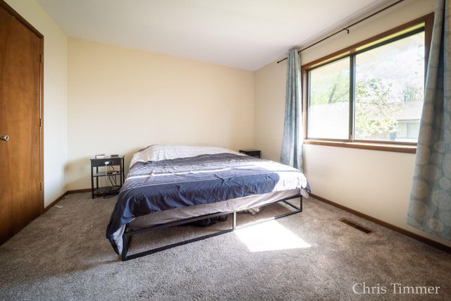 75 Old Mill Drive 17, Holland City, MI 49423