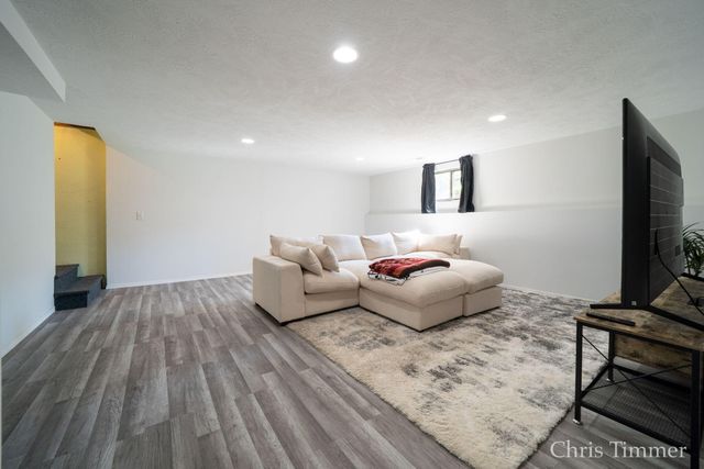 75 Old Mill Drive 17, Holland City, MI 49423