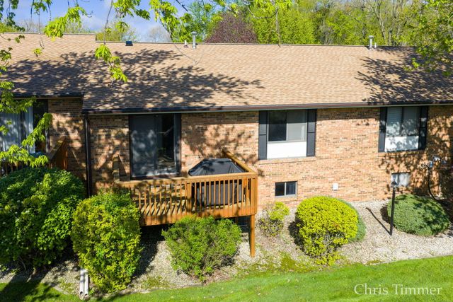 75 Old Mill Drive 17, Holland City, MI 49423