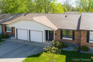 75 Old Mill Drive 17, Holland City, MI 49423