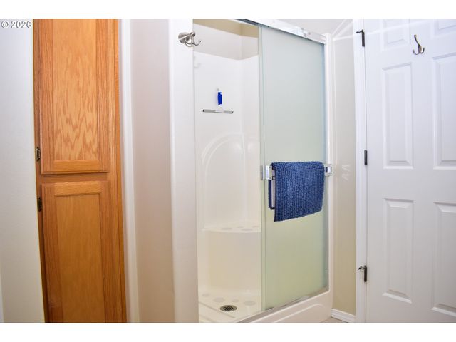 799 Three Pines Rd, Grants Pass, OR 97526