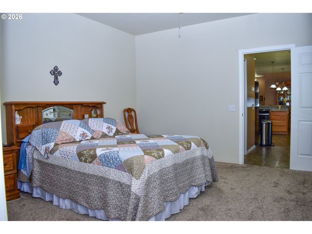 799 Three Pines Rd, Grants Pass, OR 97526