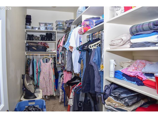 799 Three Pines Rd, Grants Pass, OR 97526