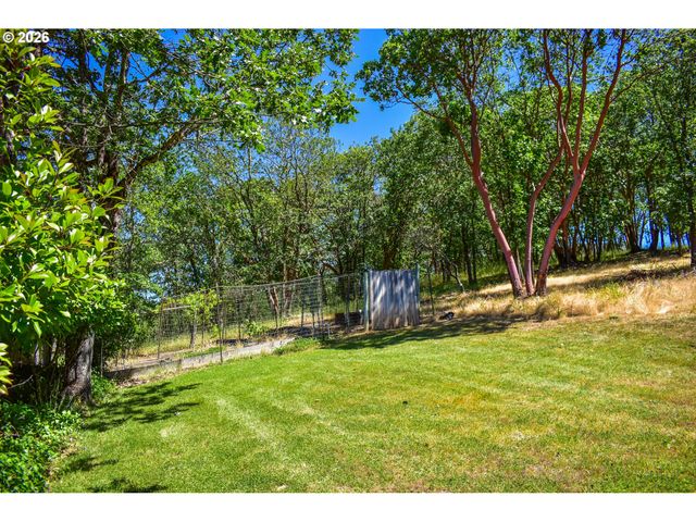 799 Three Pines Rd, Grants Pass, OR 97526