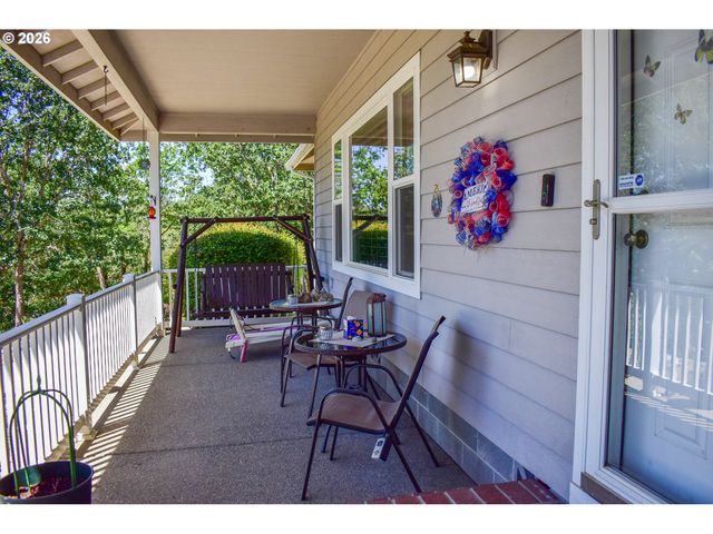 799 Three Pines Rd, Grants Pass, OR 97526