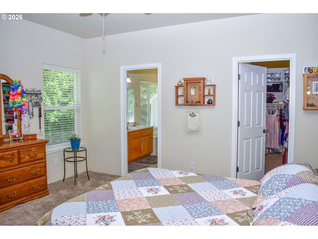 799 Three Pines Rd, Grants Pass, OR 97526